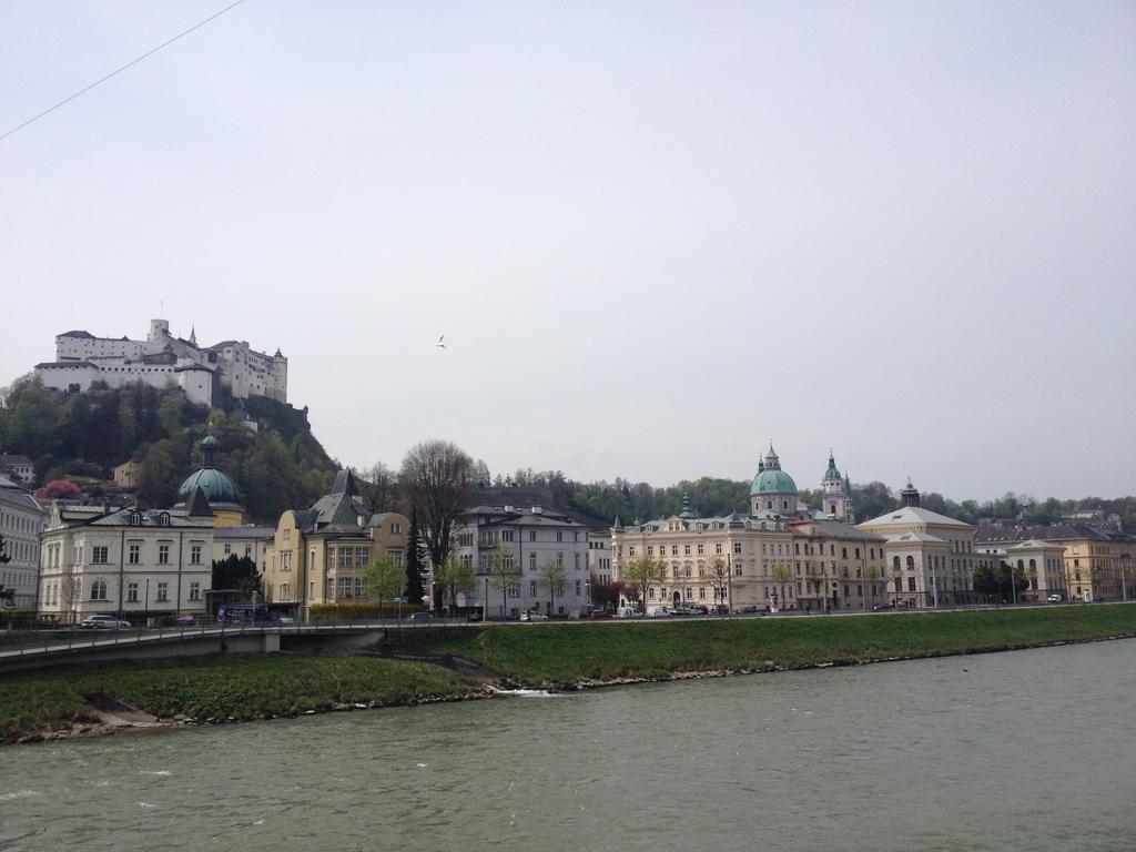 Sarah'S Altstadt Oase Salzburg Exterior photo